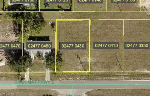 413 Diplomat Pkwy E, Cape Coral, FL 33909
