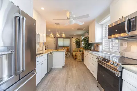 10721074 Granada Blvd, Naples, FL 34103