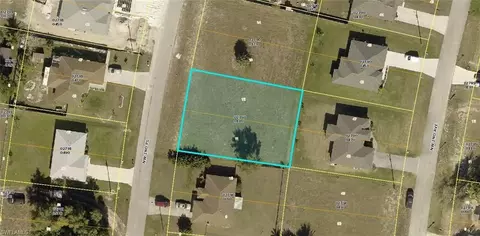 2703 NW 2nd Pl, Cape Coral, FL 33993