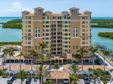 445 Dockside Dr #A-704, Naples, FL 34110