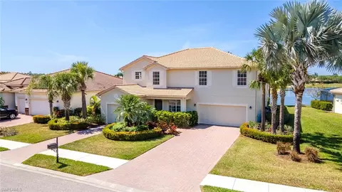 8075 Piedmont Dr, Naples, FL 34104