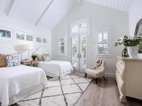 541 4th Ave S, Naples, FL 34102 photo 9