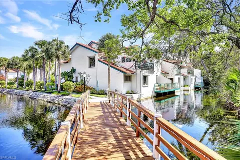 2294 Anchorage Ln #C, Naples, FL 34104