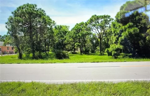 8761 Stringfellow Rd, Saint James City, FL 33956
