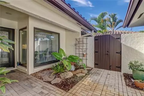 2110 Buckingham Ln #U-8, Naples, FL 34112