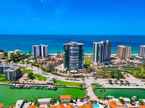 3971 Gulf Shore Blvd N #401, Naples, FL 34103