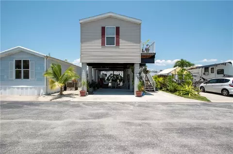 675 Copeland Ave S #12, Everglades City, FL 34139