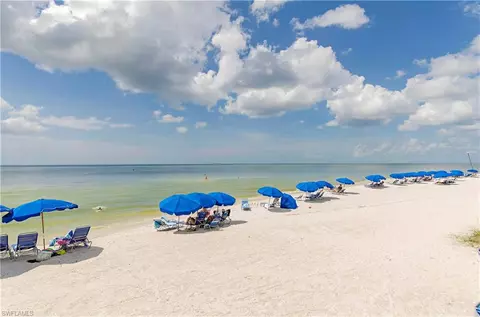 709 Bob White Ln, Naples, FL 34108