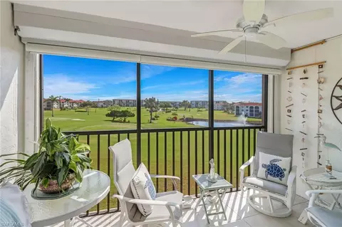 57 High Point Cir W #303, Naples, FL 34103