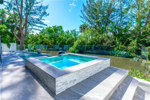 4064 Full Moon Ct, Naples, FL 34112 photo 6