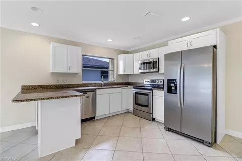 Kitchen - 605 97th Ave N, Naples, FL 34108 photo 2 of 4