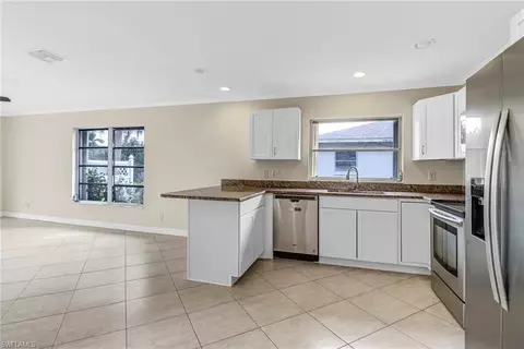 Kitchen - 605 97th Ave N, Naples, FL 34108 photo 3 of 4
