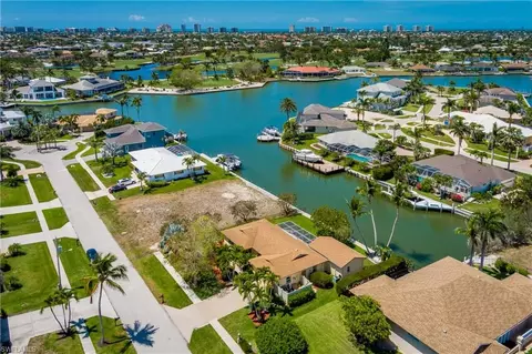 1658 Barbados Ct, Marco Island, FL 34145