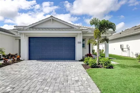 9240 Cayman Dr, Naples, FL 34114