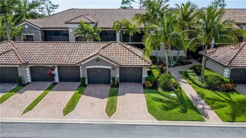 9832 Venezia Cir #1023, Naples, FL 34113
