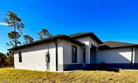4075 8th Ave SE, Naples, FL 34117 photo 2
