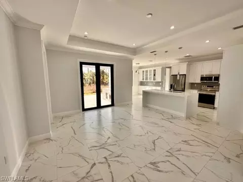 4075 8th Ave SE, Naples, FL 34117 photo 3