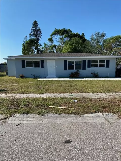 1770 N Meador Ct, Fort Myers, FL 33916