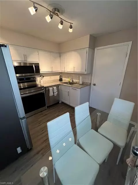4205 Rose Ave, Naples, FL 34112 photo 13