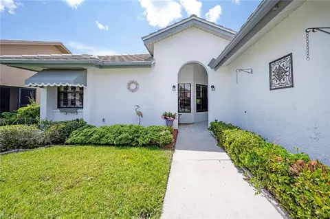 461 Countryside Dr, Naples, FL 34104