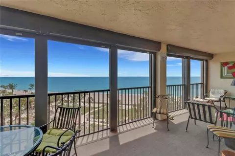 10851 Gulf Shore Dr #504, Naples, FL 34108
