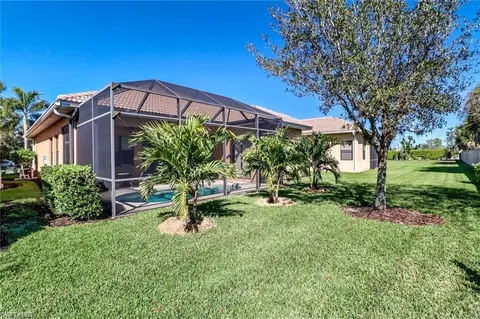 1374 Serrano Cir, Naples, FL 34105 photo 15