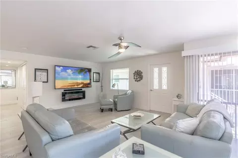 1549 Sandpiper St #88, Naples, FL 34102