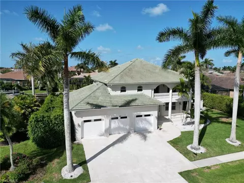 12 Blue Hill Ct, Marco Island, FL 34145
