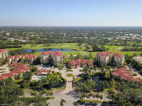 7048 Pelican Bay Blvd #C-102, Naples, FL 34108