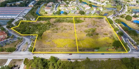 619-625 Williams Ave, Lehigh Acres, FL 33972