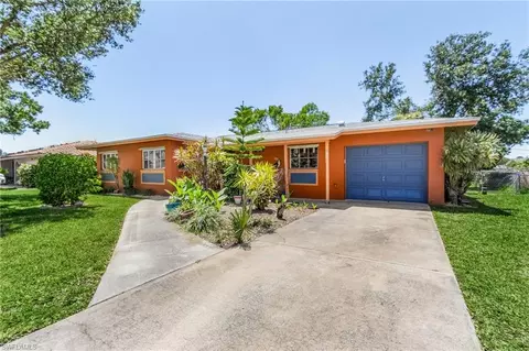 5222 Glade Ct, Cape Coral, FL 33904