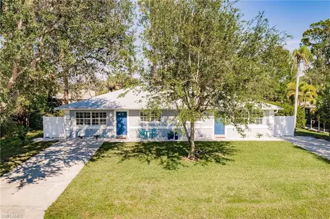 853 101st Ave N, Naples, FL 34108