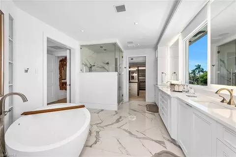 Bath - 1960 Kingfish Rd, Naples, FL 34102 photo 2 of 6