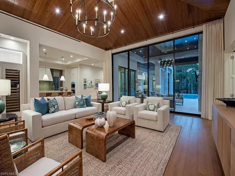473 Banyan Blvd, Naples, FL 34102