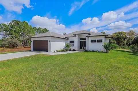 2104 8th St NE, Naples, FL 34120