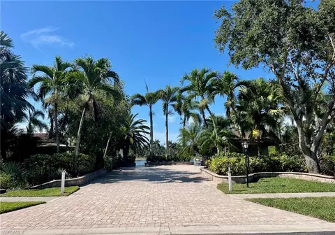4865 Southern Breeze Dr, Naples, FL 34114
