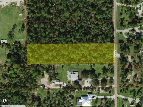 15 Th St SW, Naples, FL 34117