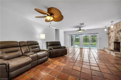 457 Cypress Way E, Naples, FL 34110 photo 6