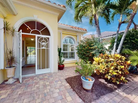 7604 Garibaldi Ct, Naples, FL 34114 photo 5