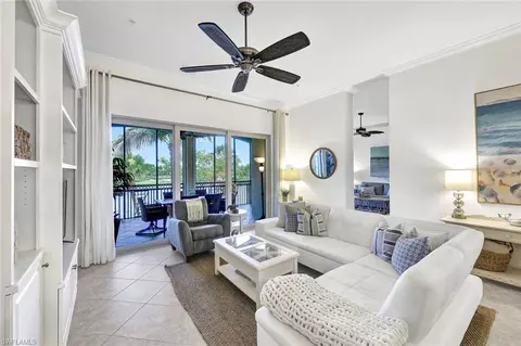 9235 Tesoro Ln #4-202, Naples, FL 34114