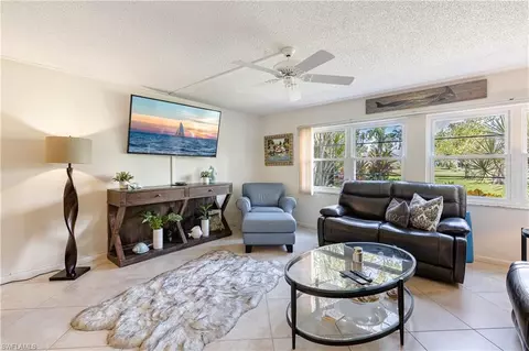 1084 Forest Lakes Dr #7105, Naples, FL 34105