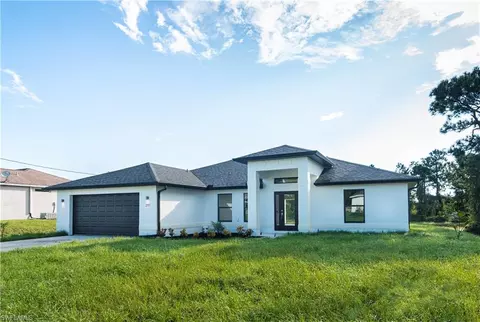2820 23rd St SW, Lehigh Acres, FL 33976