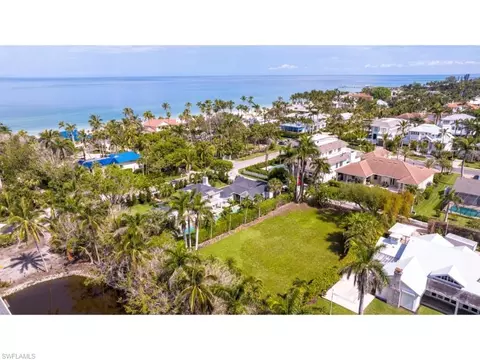 130 Shell Aly, Naples, FL 34102 photo 8