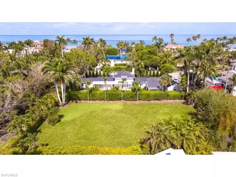 130 Shell Aly, Naples, FL 34102