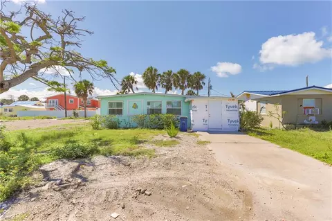 160 Washington Ave, Fort Myers Beach, FL 33931