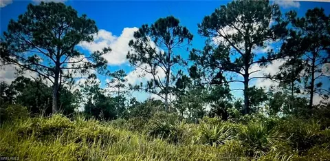 807 Monroe Dr, Lehigh Acres, FL 33936