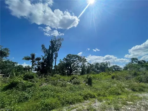 494 496 Coopers Ct, Fort Myers, FL 33905