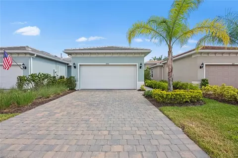 10743 Manatee Key Ln, Estero, FL 33928 photo 2