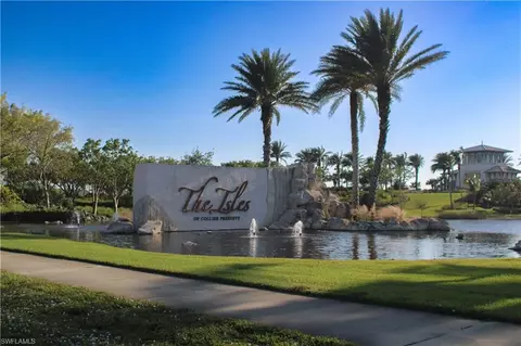 5685 Highbourne Dr, Naples, FL 34113
