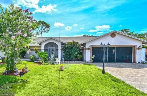 945 Charlemagne Blvd, Naples, FL 34112